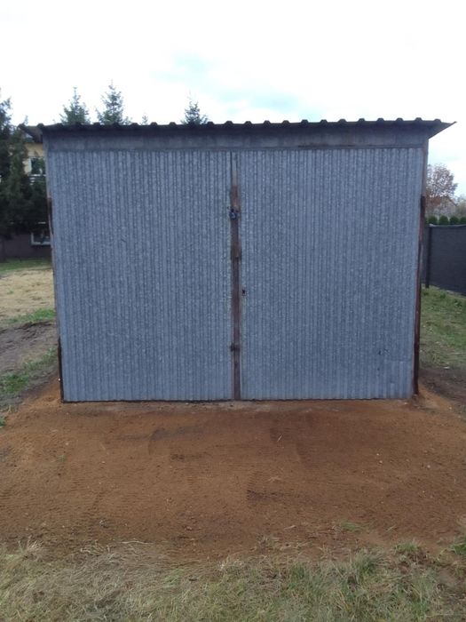 garaż blaszany 3x5