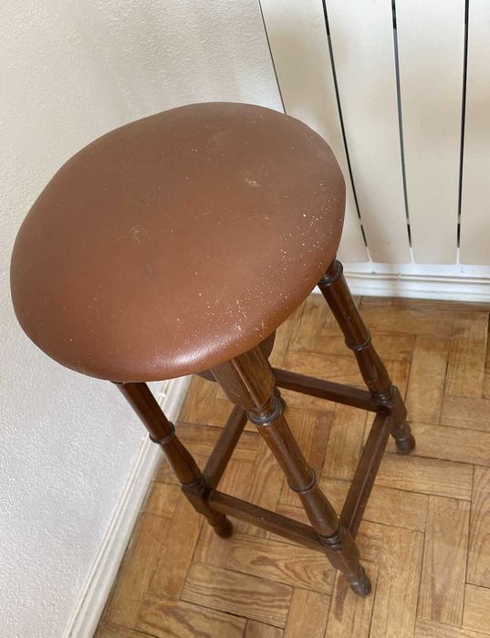 banquinho de madeira