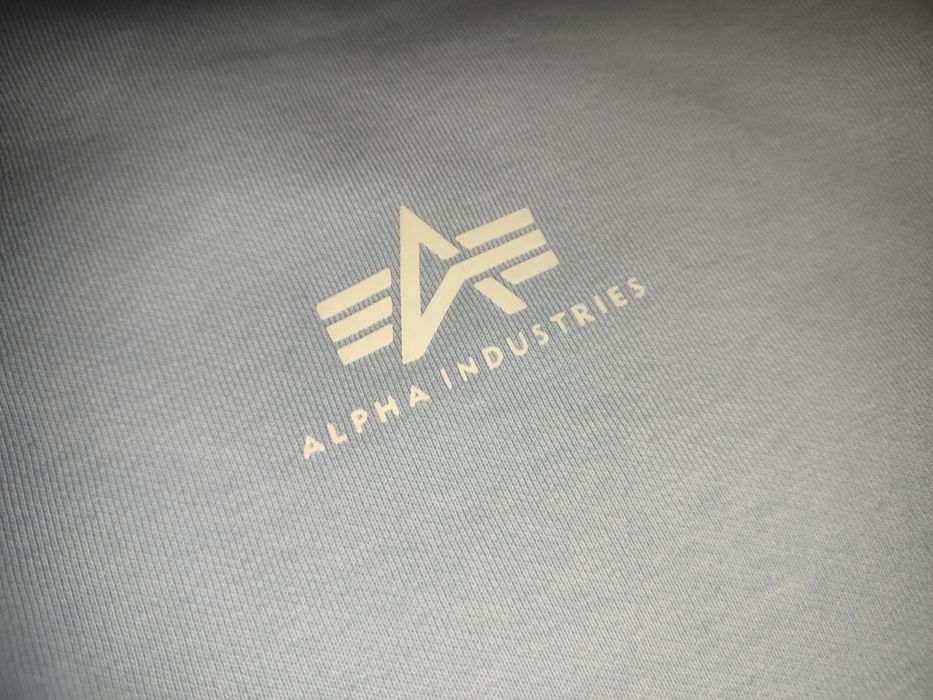 Продам кофту alpha industries