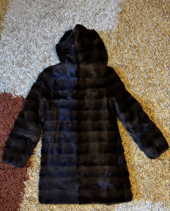 Хутряна шуба AOXUEFUR чорна з капюшоном розмір 38 S-M