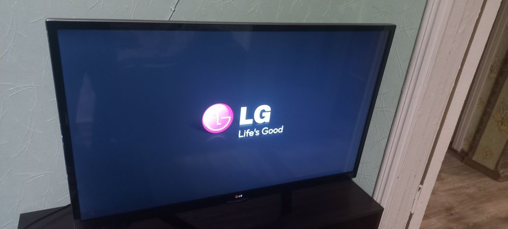 Телевізор lg  47
