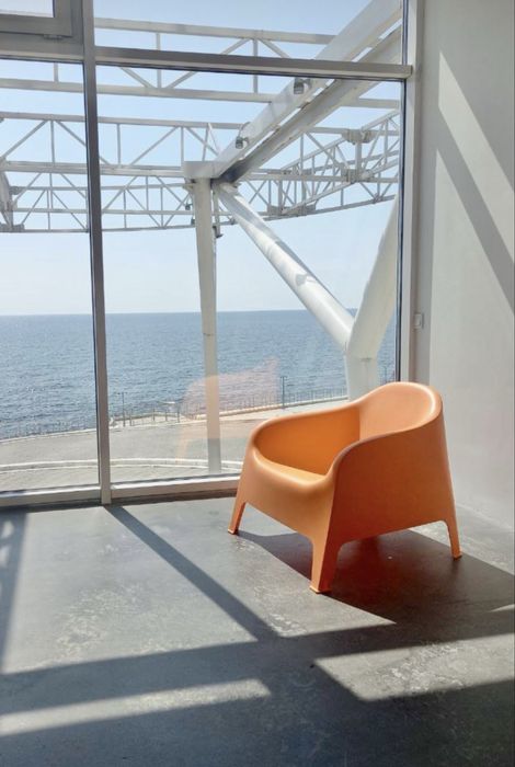 Продам пластиковое кресло ИКЕА.  б/у