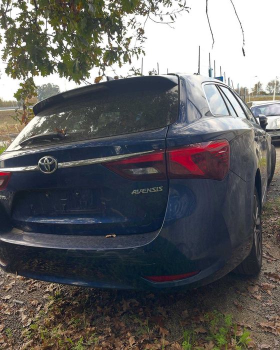Toyota Avensis 2016 para peças