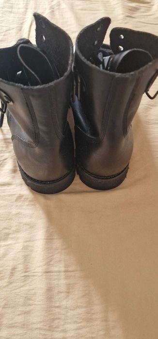 Vendo botas pretas nº38, novas