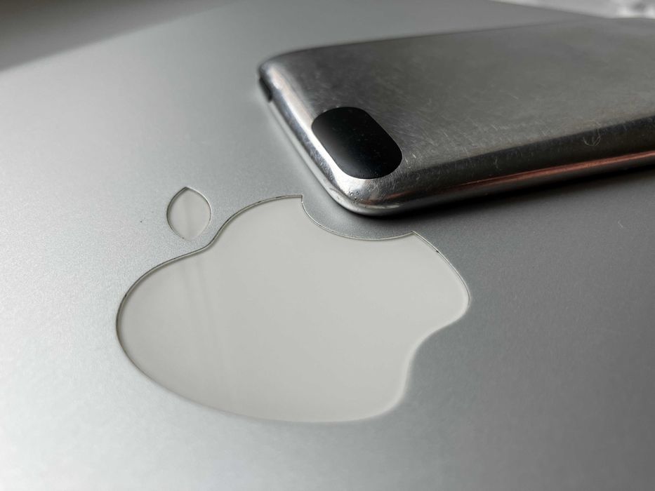 Apple iPod touch 2-gen \ ЦАП Wolfson \ АКБ  до 35 год.музики