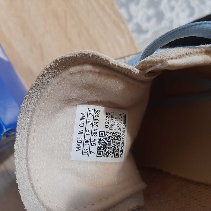 Продам кросовки женские оригинал
