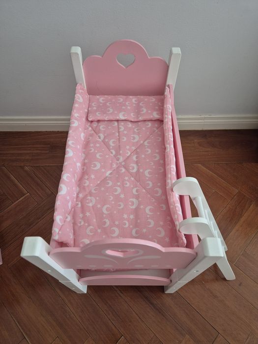 Beliche de Madeira para Bonecas com Escada e Roupa de Cama