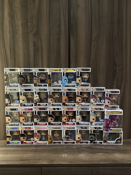Funko Pop! Home Alone/ Ghostbusrets/ Jurassik World/Back to Future/ Robocop/ Casino/ Saturday night live50/ Watchmen/ Stargate/Godzilla