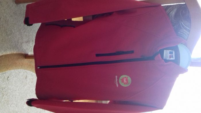 Kurtka Russell softshell czerwona