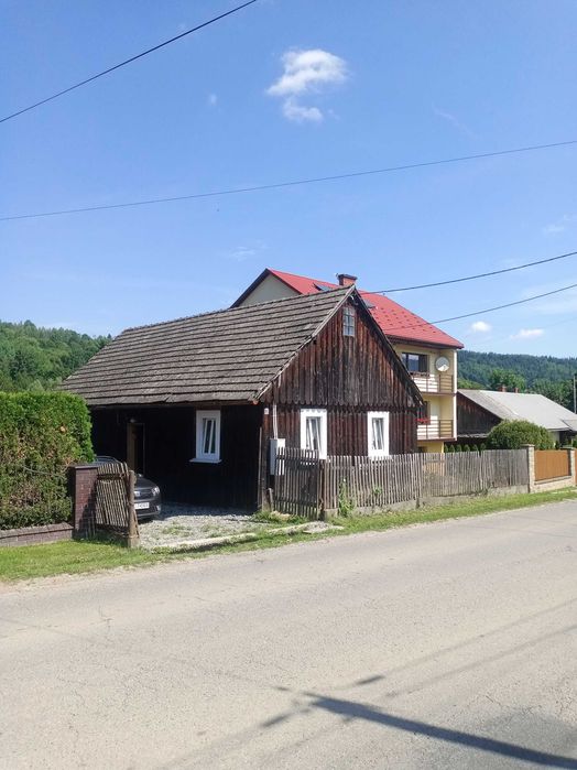 Dom z bala w górach/ Beskidy