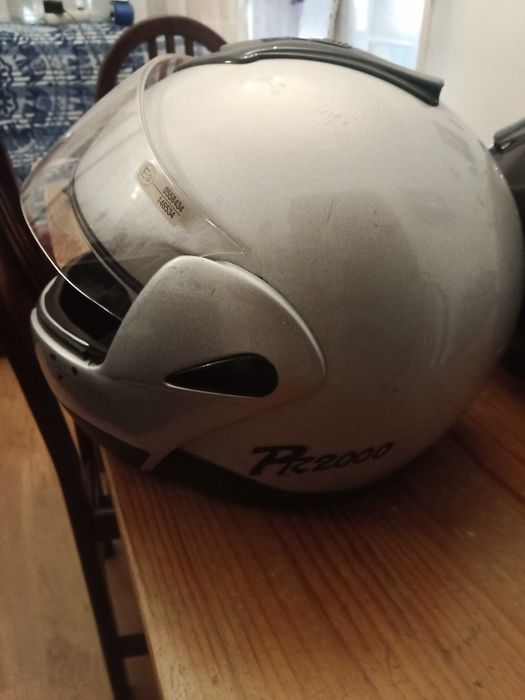 capacetes em bom estado