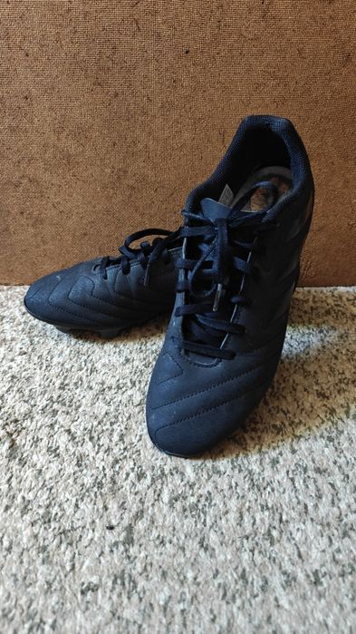 Бутсы adidas. Бутси