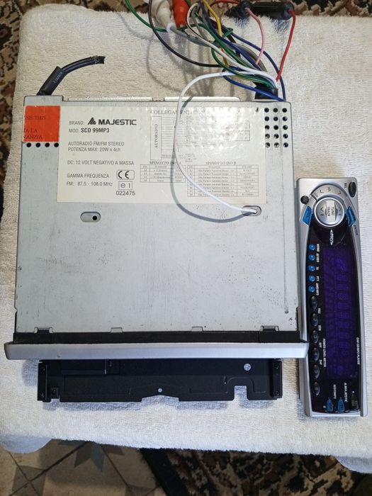Авто магнітола MAJESTIC scd99MP3 під ремонт