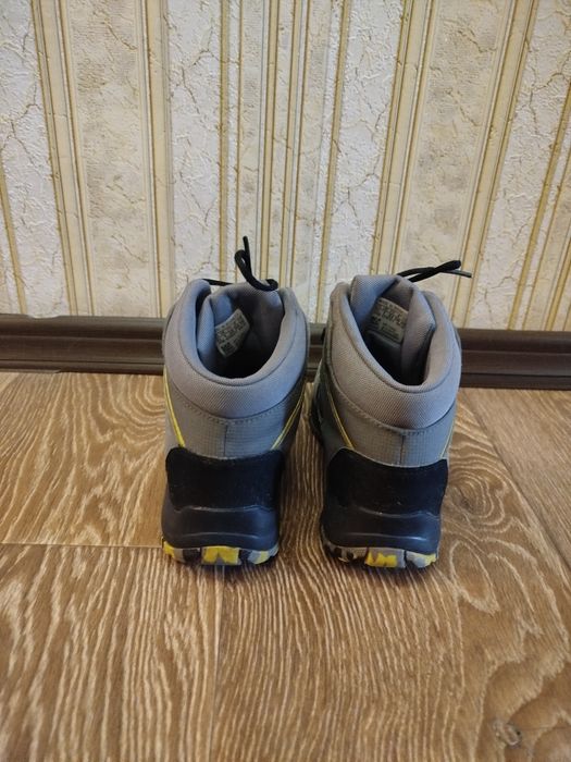 Оригінальні дитячі черевики Adidas Terrex Hyperhiker,33 р,  21 см,