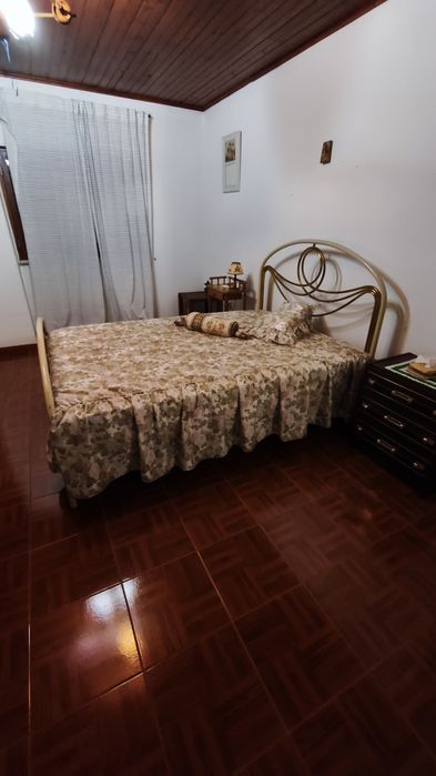 Cama de casal em ferro
