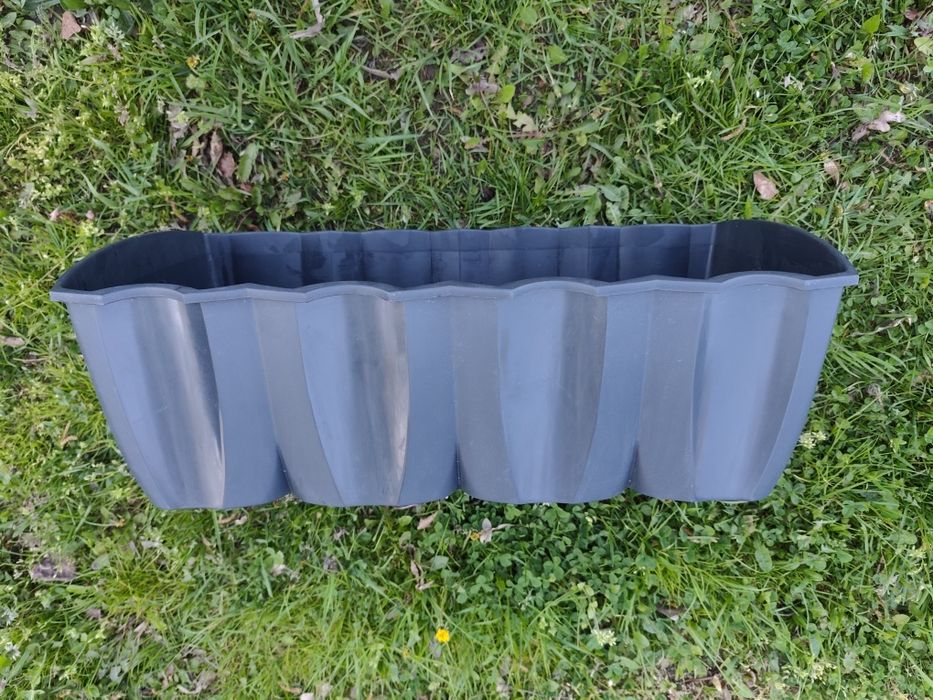 Doniczka  Crown na balustradę balkon antracytowa dł. 58,5 cm