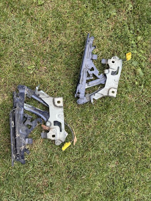 Audi Q5 SQ5 Zawiasy pirotechniczne  Prawy Lewy 80A