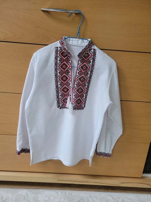 Вишиванка для хлопчика 10 років.