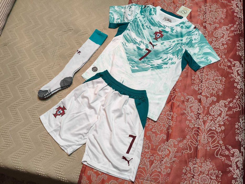Camisola Criança Ronaldo Equipamento Portugal Branco | 2026