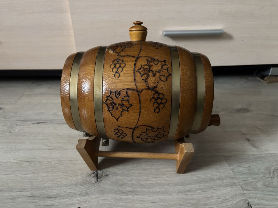 Дубовая бочка сувенирная 400 грн