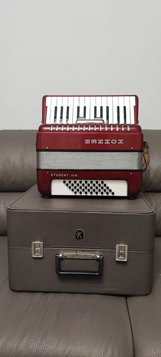 Akordeon hohner student IV N