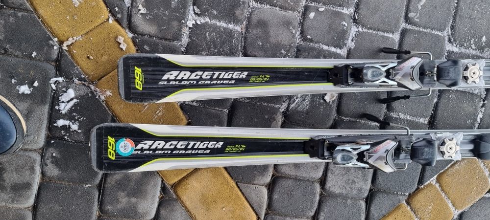 Narty zjazdowe völki