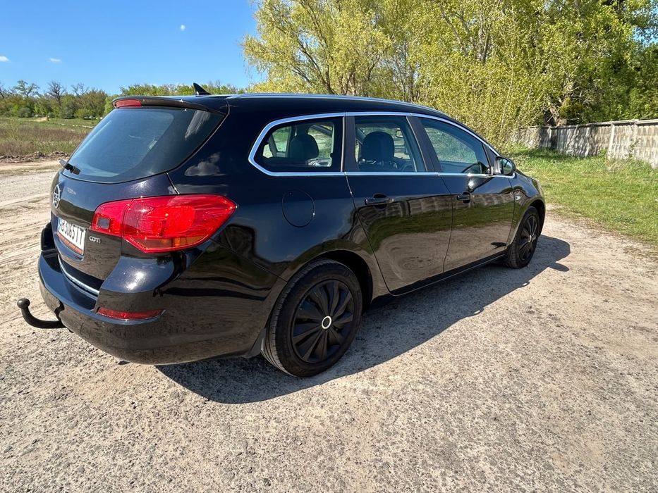 Opel Astra J 2011 Sports Tourer 1.7 CDTI