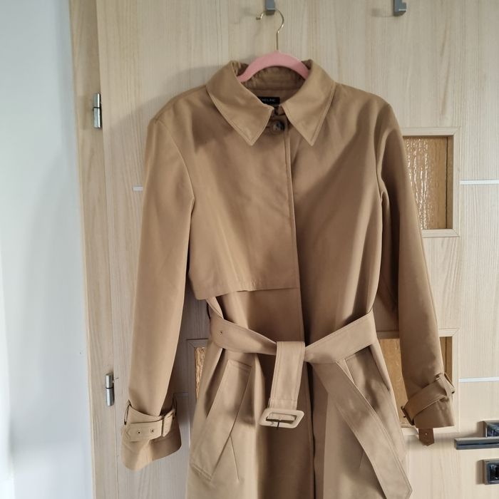 Beżowy trencz HEXELINE M z odpinaną pikowaną kamizelką – płaszcz