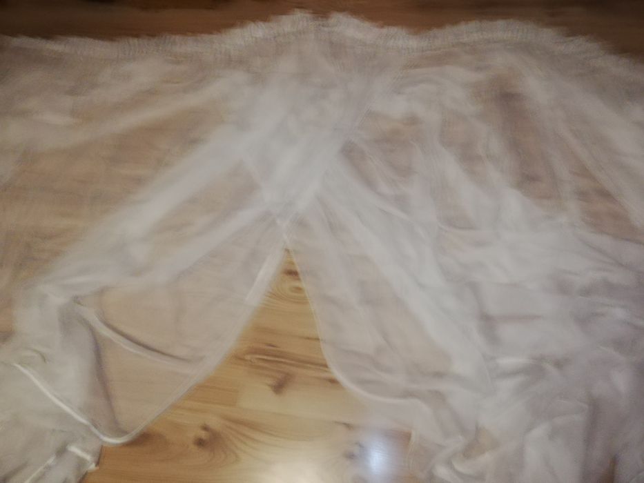 Bardzo duża biała firana