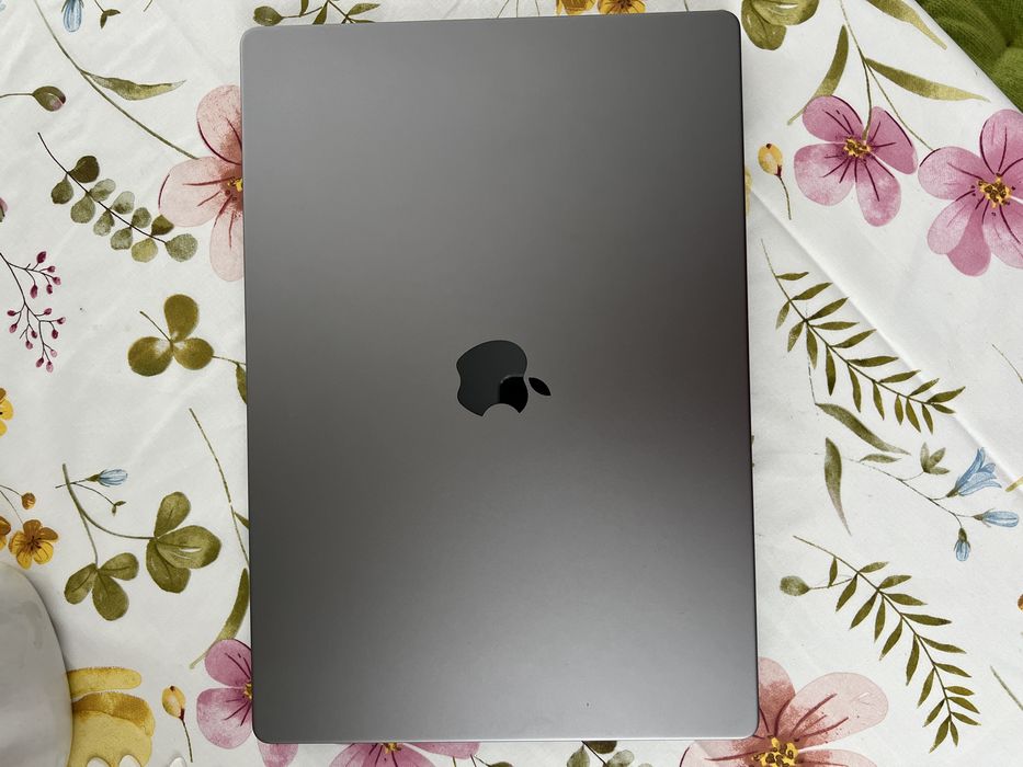 Macbook Pro 16 дюймів 16gb 512gb m2pro a2780