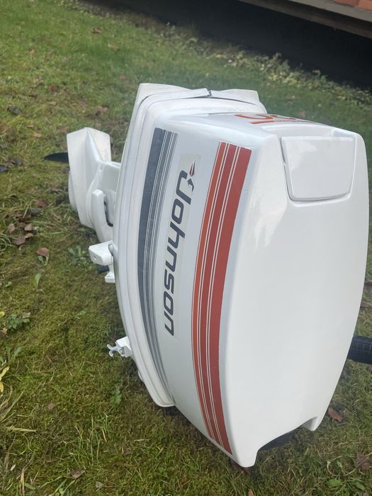 Двигун лодочний мотор Johnson 20