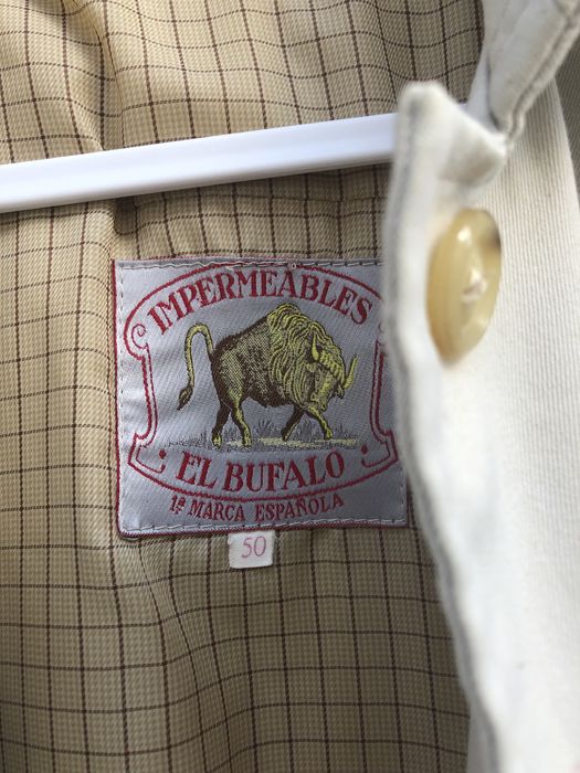Gabardine impecavel tam. XL cor creme clarinho