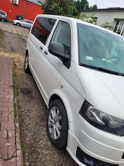 Volkswagen T5 2011r  140km