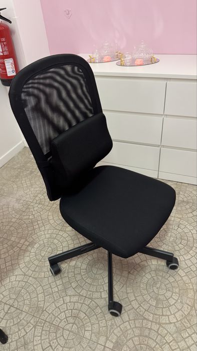 Cadeira IKEA como nova