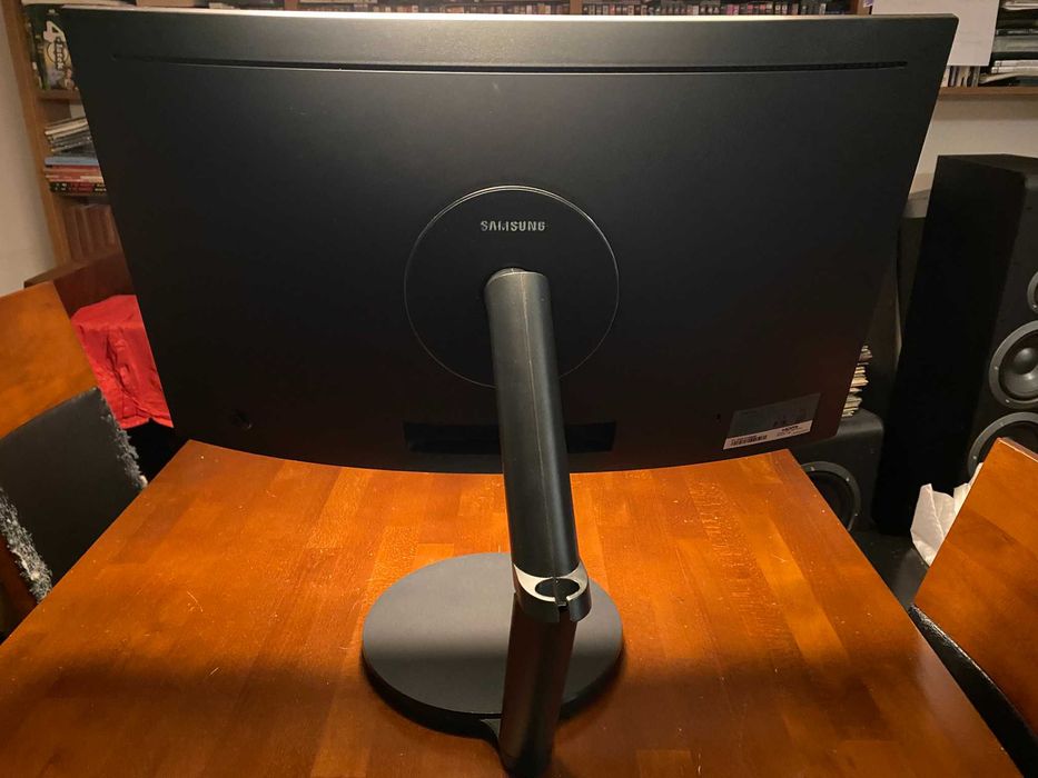 Curved Gaming Monitor Samsung 27" LC27FG70FQUXEN (144Hz/1ms)