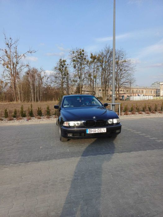 BMW E39 528i 2000r