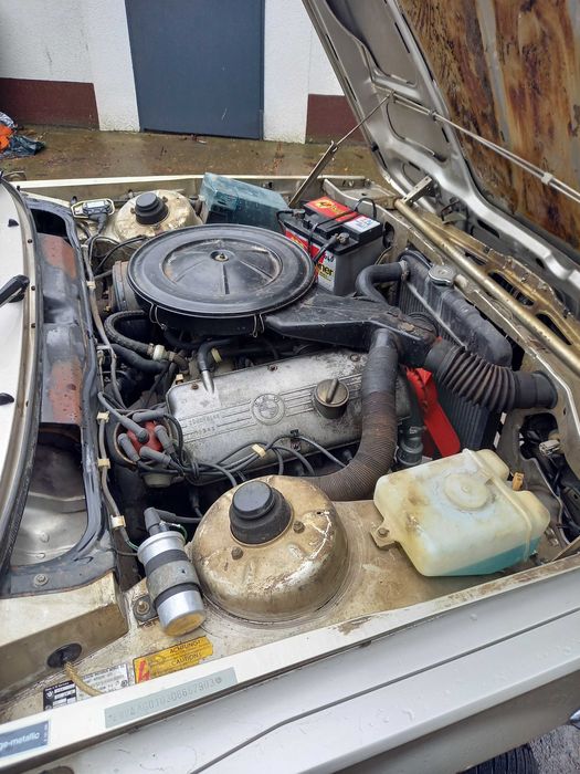 BMW  315  E21  Coupe i Mercedesy    5-Skrzynia