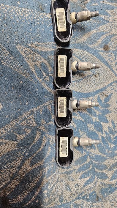 Датчик давленія шин.