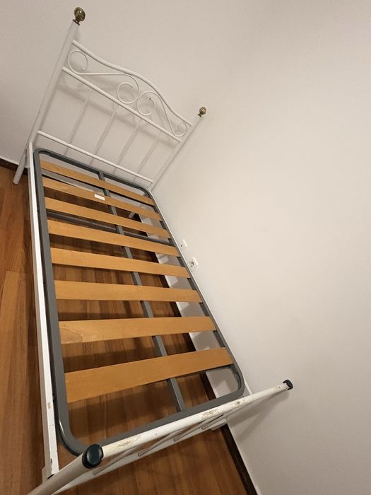 Vende-se Cama Solteiro