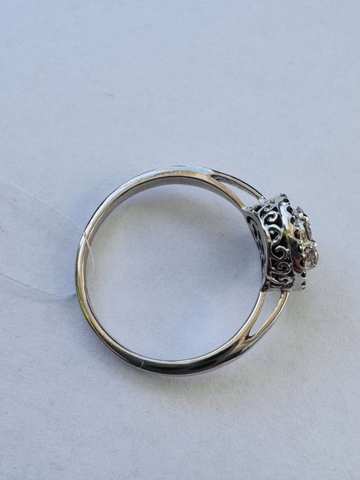 Золотое кольцо с бриллиантами