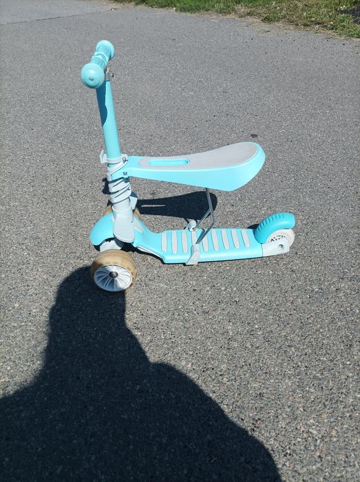 Самокат,беговел дитячий
