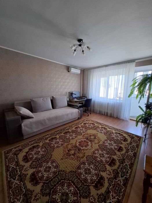 Продам 1-комнатную квартиру на Днепропетровской дороге