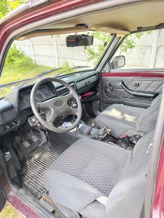 Продам автомобіль Нива 21214 Чернігів