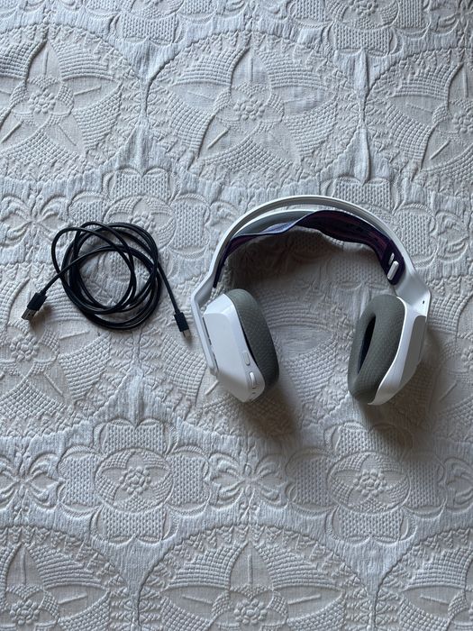 Logitech G733 brancos como novo