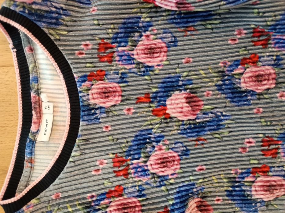 Sprzedam zestaw ubrań dla dziewczynki