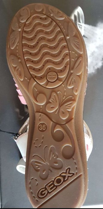 Sandália ajustáveis com velcro GEOX Respira Tam. 36(couro legítimo)