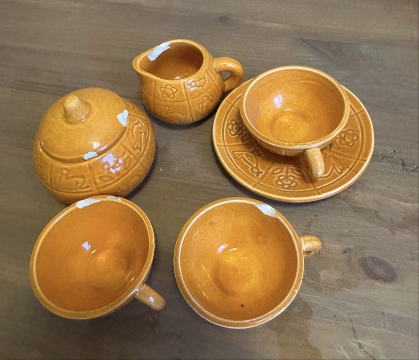 Посудка  керамічна для ляльок 60–70-х років)