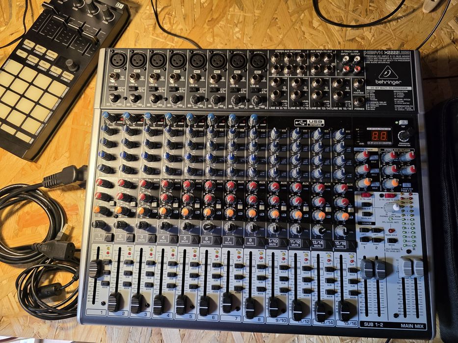Behringer Xenyx X2222USB na gwarancji. Stan sklepowy.