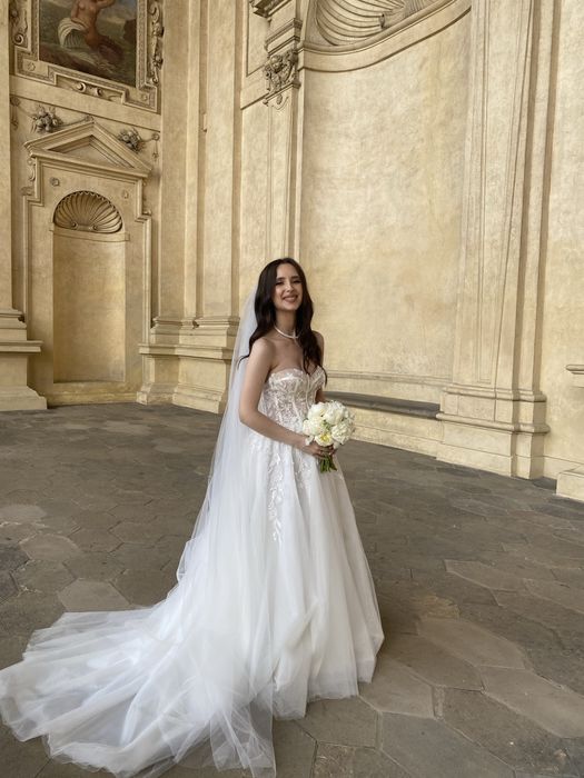 Весільна сукня