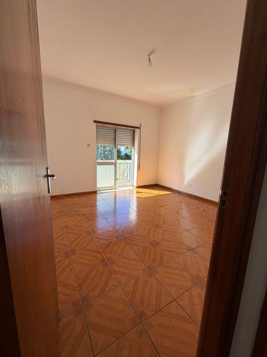 Moradia geminada na EM514, Aldeia de Nacomba